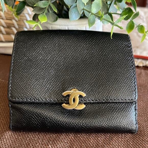 Chanel vintage black leather wallet